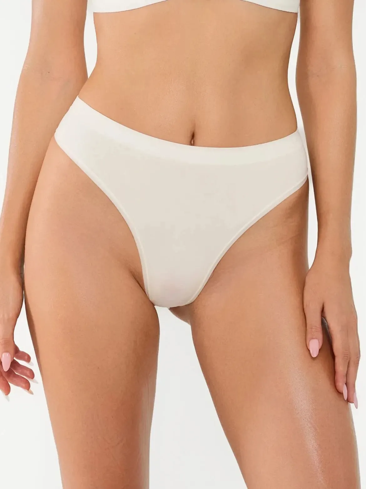 Seamless AirKnit Thong